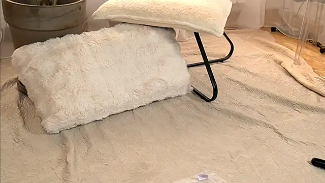 TheMaddisonShow_ webcam