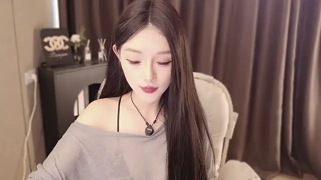 美女mammam520在线直播