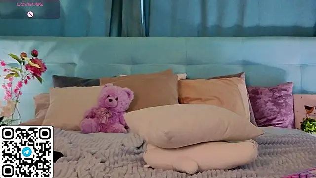 Aurora_Bennet webcam