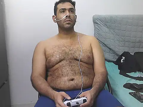 AlphaLatinoBear webcam