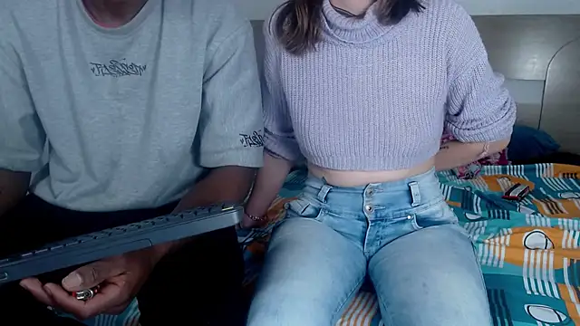 Ebony_N_Blonde webcam