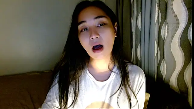 SweetLilly_18 webcam