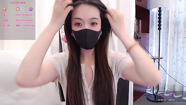 美女-M00nlIght-l0li-在线直播