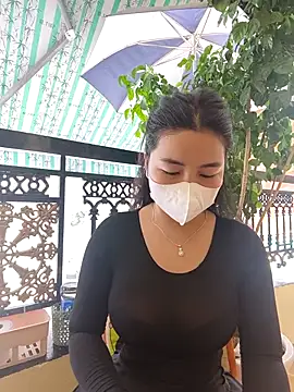 Webcam Model (lyna_bl)  is live.Free join now!