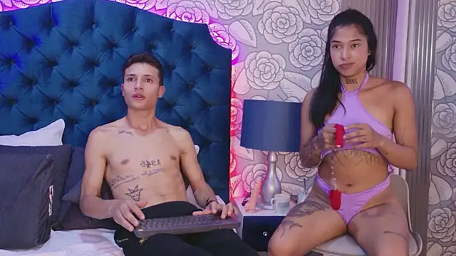 ChloeAndJeanPaul webcam