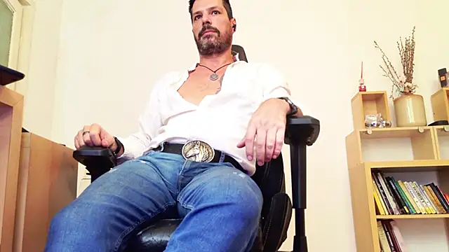 chriskox (Ask my age) - PLEASE my BIG FAT COCK make it HAPPY