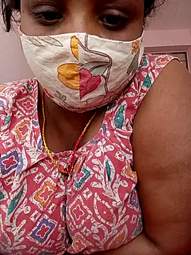 Webcam Model (CUTE-LOVE-SWEETS)  is live.Free join now!