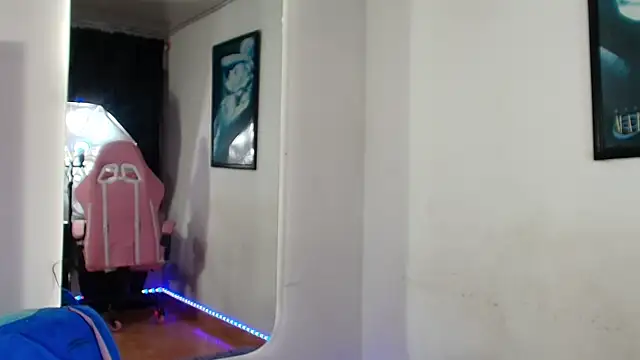 GraceWallace_ webcam