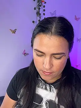 veronica__olsonn webcam