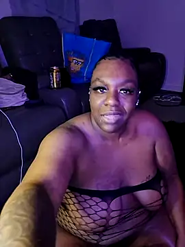 Webcam Model (Thickkemzz41)  is live.Free join now!