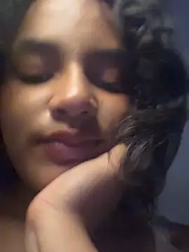 Nyxx_Velariia webcam