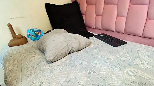 victoria_aphril webcam