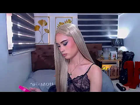 JuicyCockThea webcam