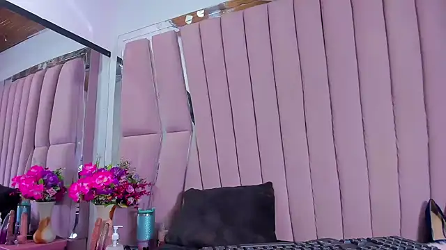 Sasha_Petitte webcam