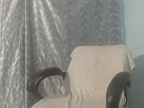 cute-priy live sex cam