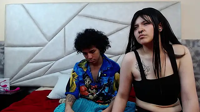 Nyx_and_Arian webcam