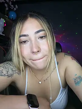 ManuelaVeeleez webcam