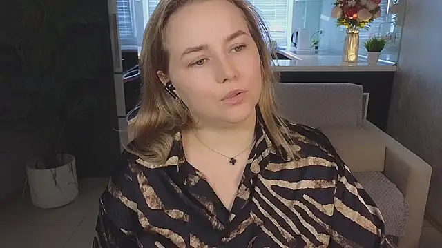 Mira_Mermayd live sex cam