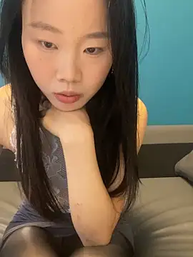 美女ZHJKS9988在线直播