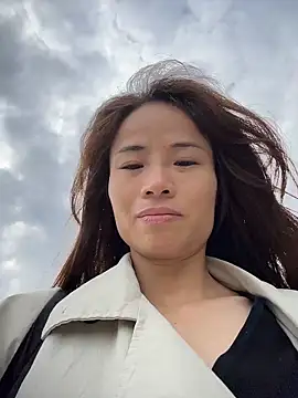 美女Mia-lp在线直播