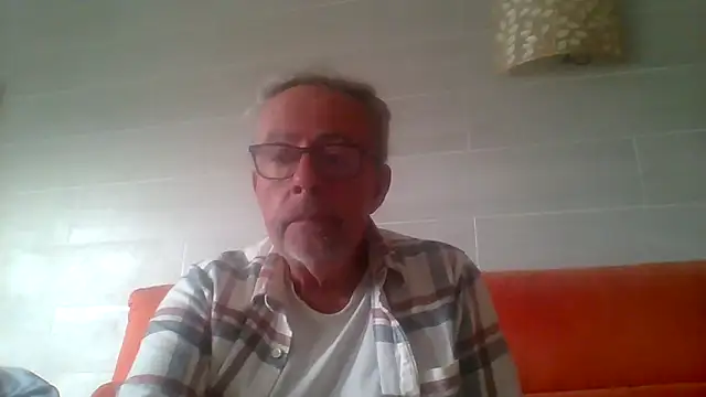 tuggy59 - Tuggy59's free webcam - UK Sex Cams