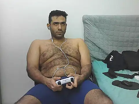 AlphaLatinoBear webcam