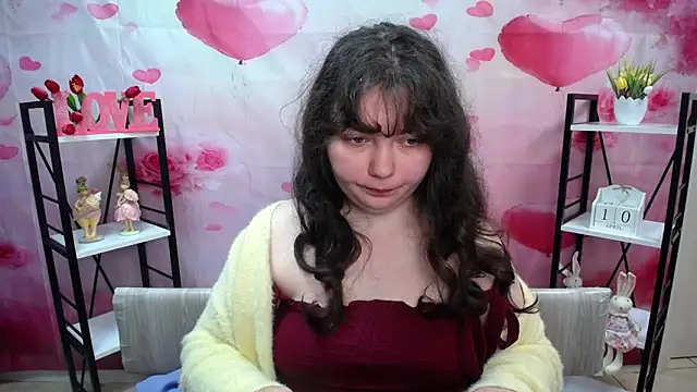 NeonilaLisova webcam