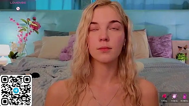 Aurora_Bennet webcam