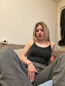 Holly-Glamour's room