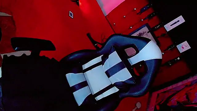 Yareth_Rouss_ Live Webcam on Stripchat