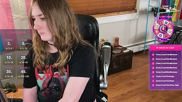 luluvaladon Live Webcam on Stripchat