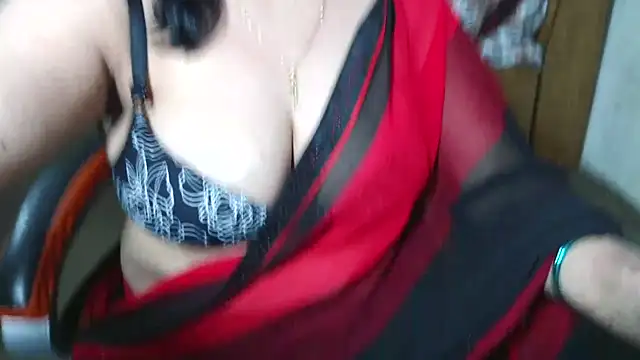 Cute_Mahi22 webcam