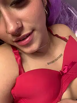 LilithMonette webcam