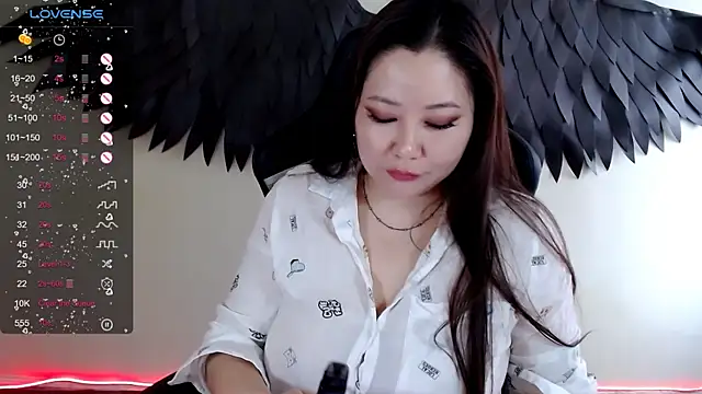 LisaAsianFlower webcam