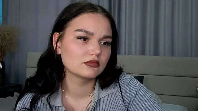 Sweet_Ink_Muse webcam