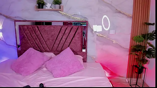 sofi_naughty__ webcam