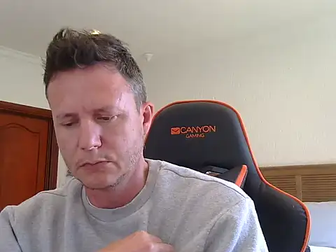 TroyDieselXXX webcam