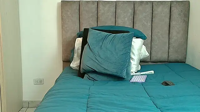 karina_lewis_ webcam