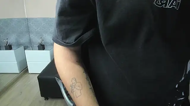 DAMON_SALVATTORE webcam