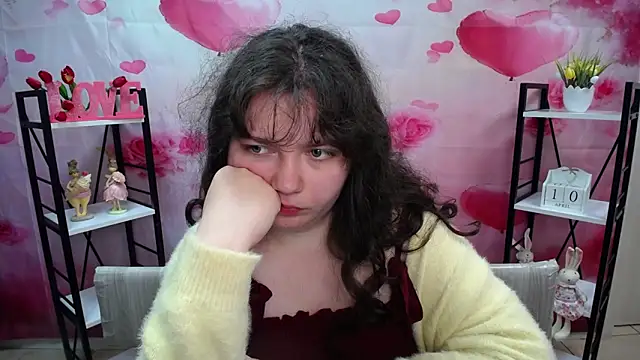 NeonilaLisova webcam