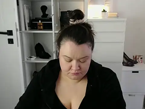 HollyDanceSoul webcam