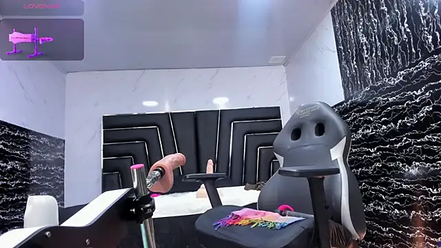 Ladyy_Scarlett webcam