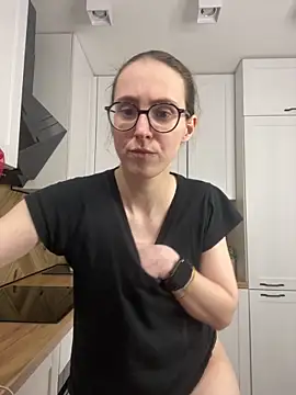 martiniiselenna - MartiniiSelenna's free webcam - UK Sex Cams