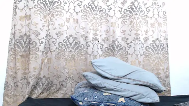 alejandra_c19c webcam