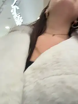 KiraSunshine live sex cam