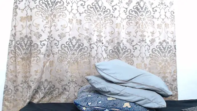 alejandra_c19c webcam