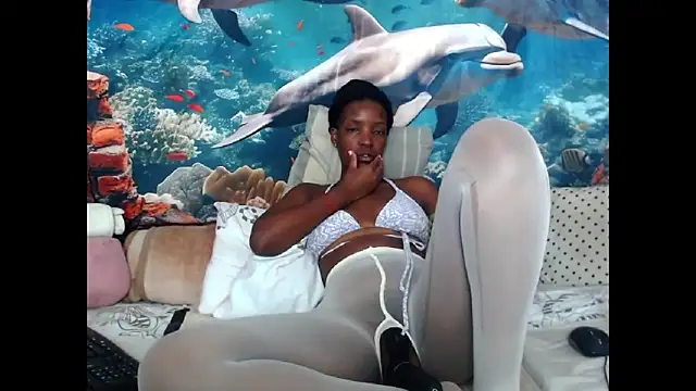 AfricanBarbiee69 webcam