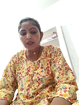 Webcam Model (LUCKY_cut)  is live.Free join now!