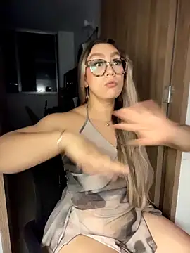 Im_sophiie live sex cam