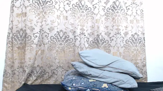 alejandra_c19c webcam